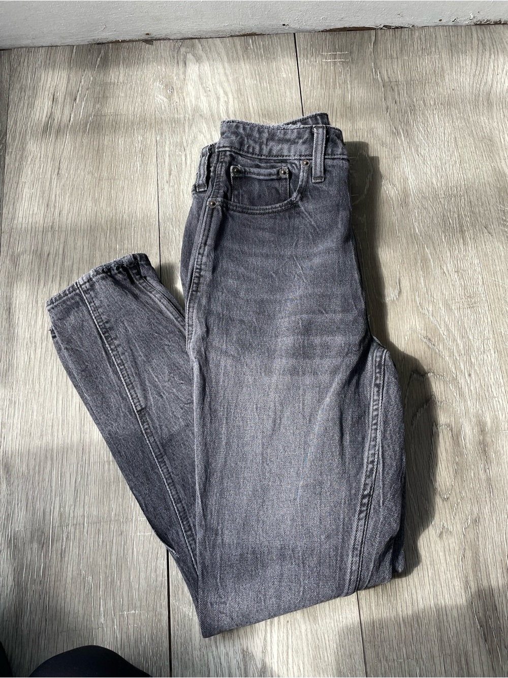 Abercrombie & Fitch Women's Skinny Jeans - Washed Charcoal Gray
